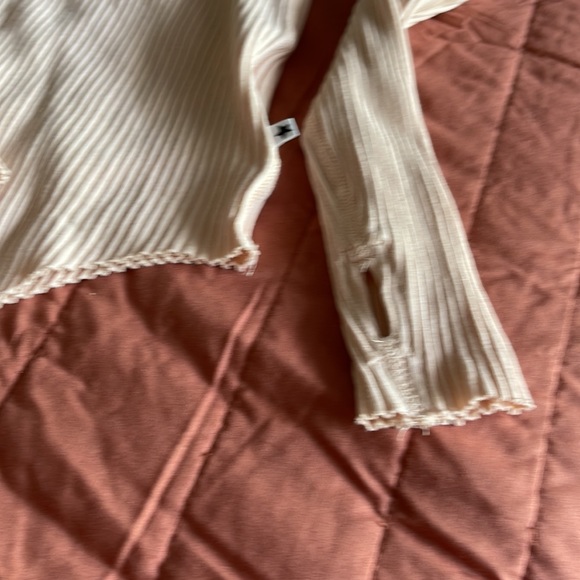 Ribbed Long Sleeve - Picture 3 of 3